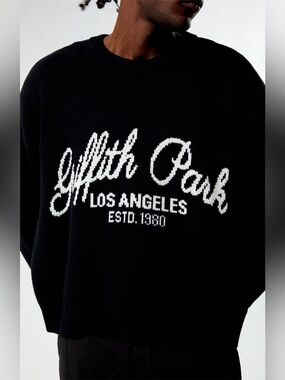PacSun Men’s Griffith Park Los Angeles Black and White Sweater, Size Medium